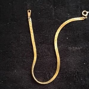 Elegant Gold Bracelet